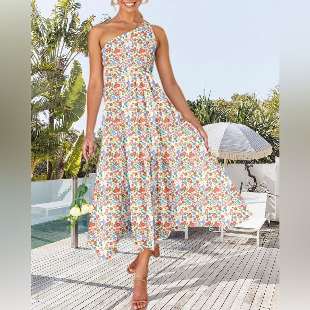 💐 Size medium one shoulder smocked floral midi dress🌸